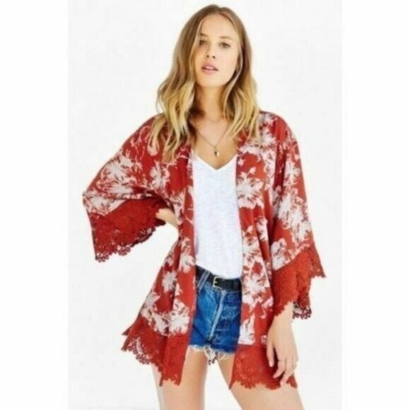 Urban Outfitters Kimchi Blue Kimono Size Med Rust Boardwalk Floral Lace Preppy - Picture 3 of 7